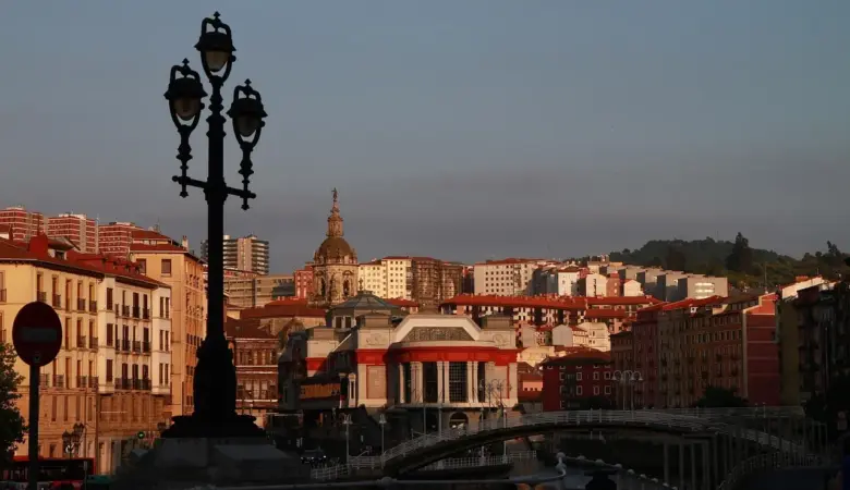 7 LGBTQ+-venlige barer i Bilbao, der har åbent efter midnat