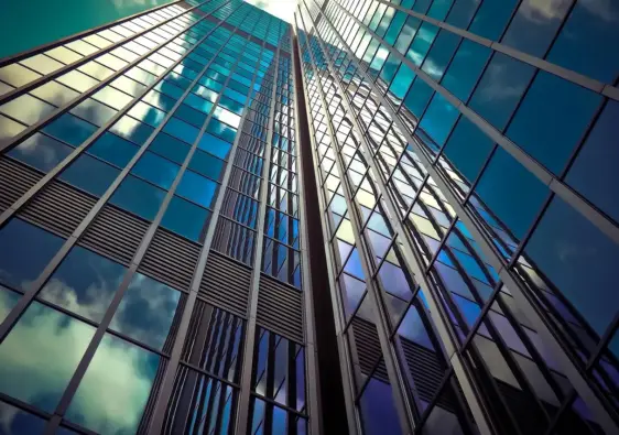 7 regler for alkoholkøb i Spanien (2025)