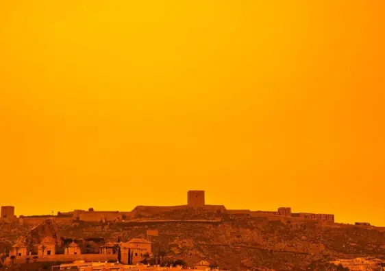 Calima i Spanien: støv, sigtbarhed og sundhedsråd