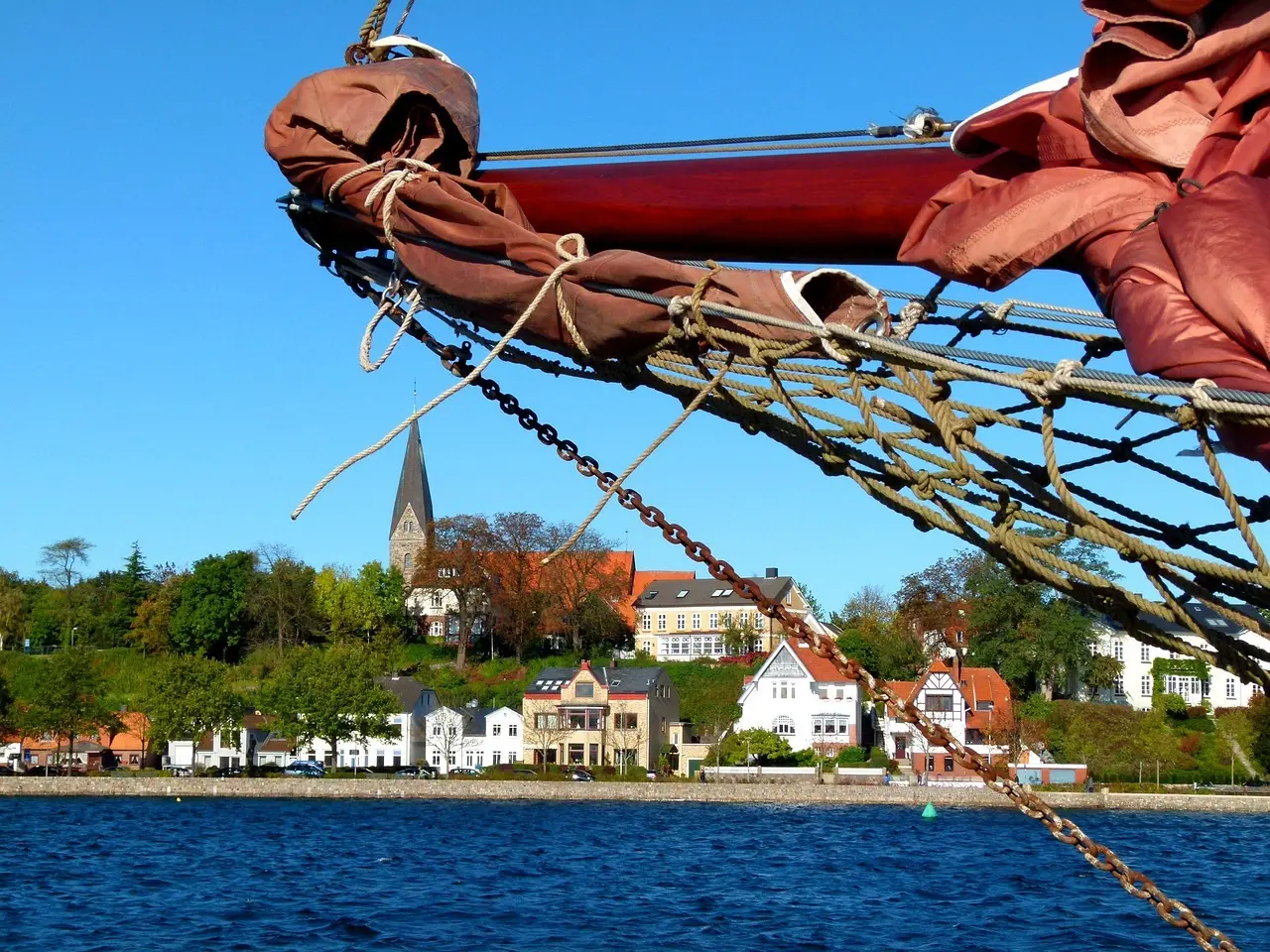 Få svar til Wire i Krydsord