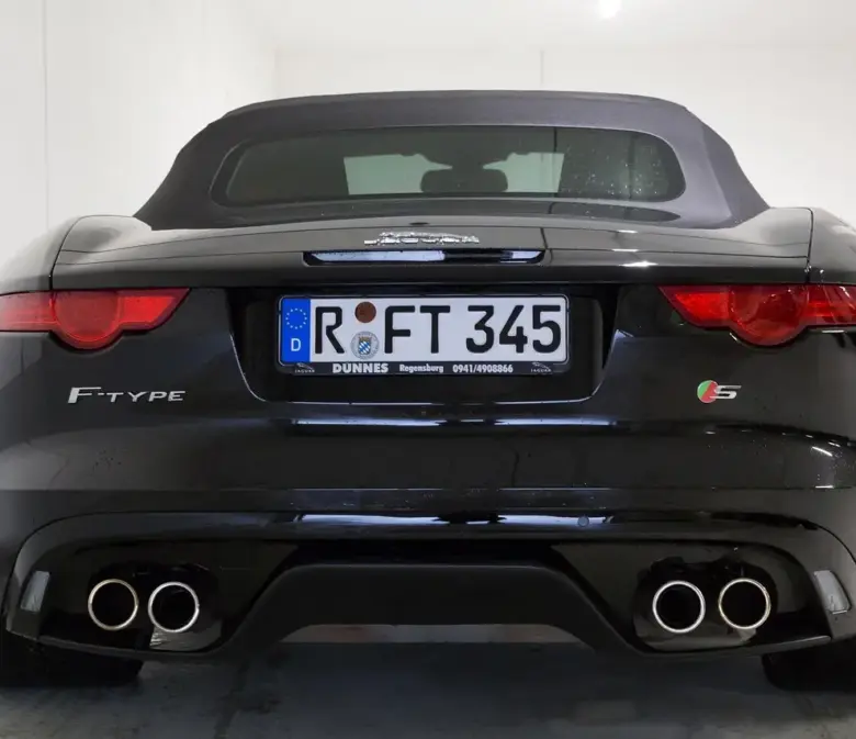 Hvilke adaptere og stiktyper bruger man i Spanien?