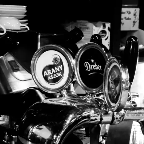 Hvor kan man synge karaoke i Bilbao efter kl. 23?