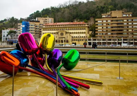 Natteparkering i Bilbao: gratiszoner og tidsrum i centrum